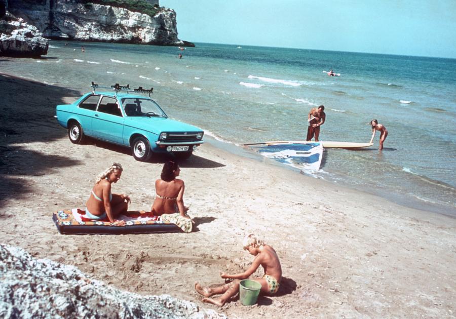  Opel Kadett 2-Door Sedan 1973 года  (фото 2 из 19)